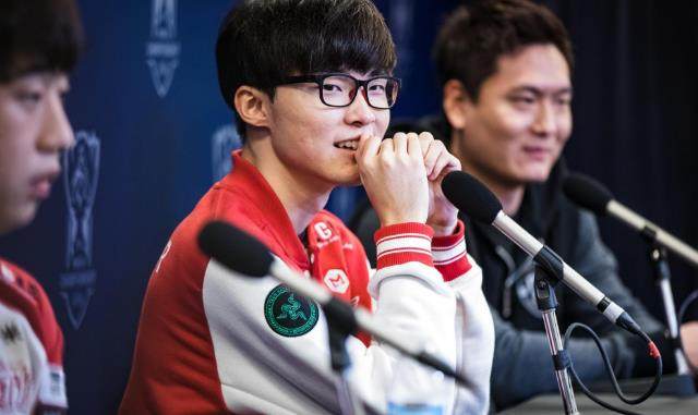 与此同时 与此同时